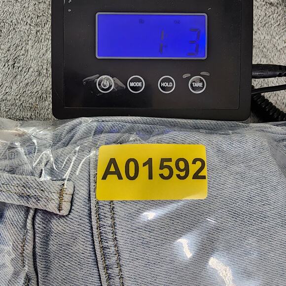 KanCan Jeans Womens 18 Blue Light Wash High Rise Button Fly Cropped Raw Hem - Picture 14 of 14